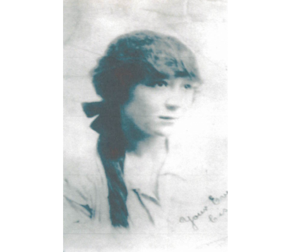 Photo of Susan Summers Photo of Susan Summers