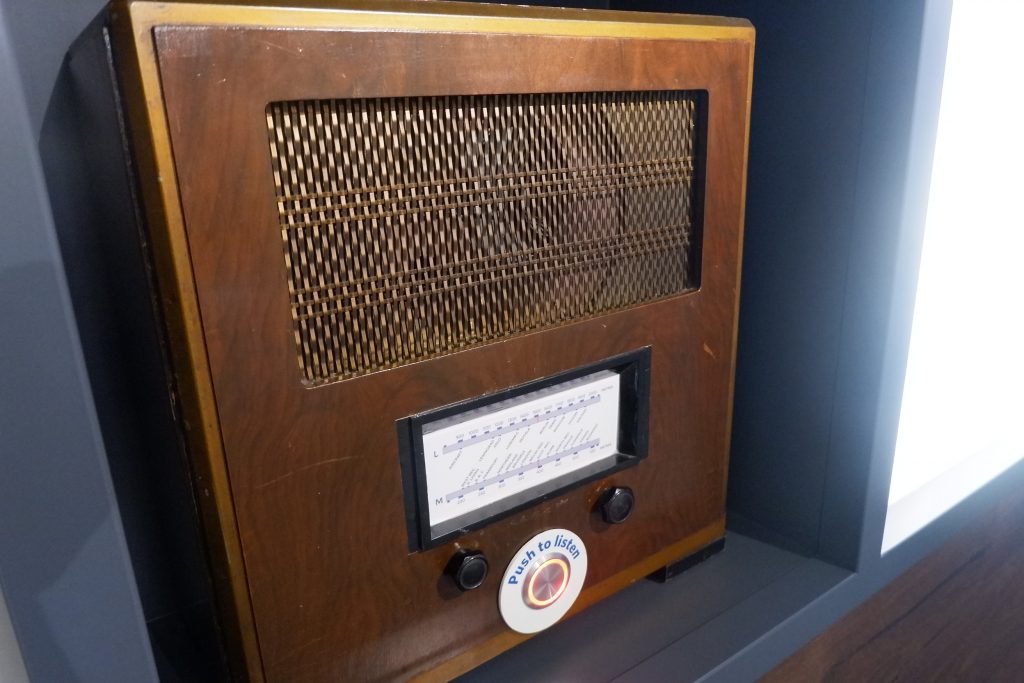 A radio on display in The Devil's Porridge Museum.