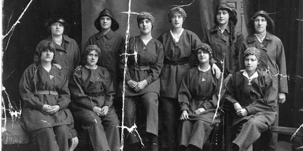 A group of munition workers from HM Factory Gretna