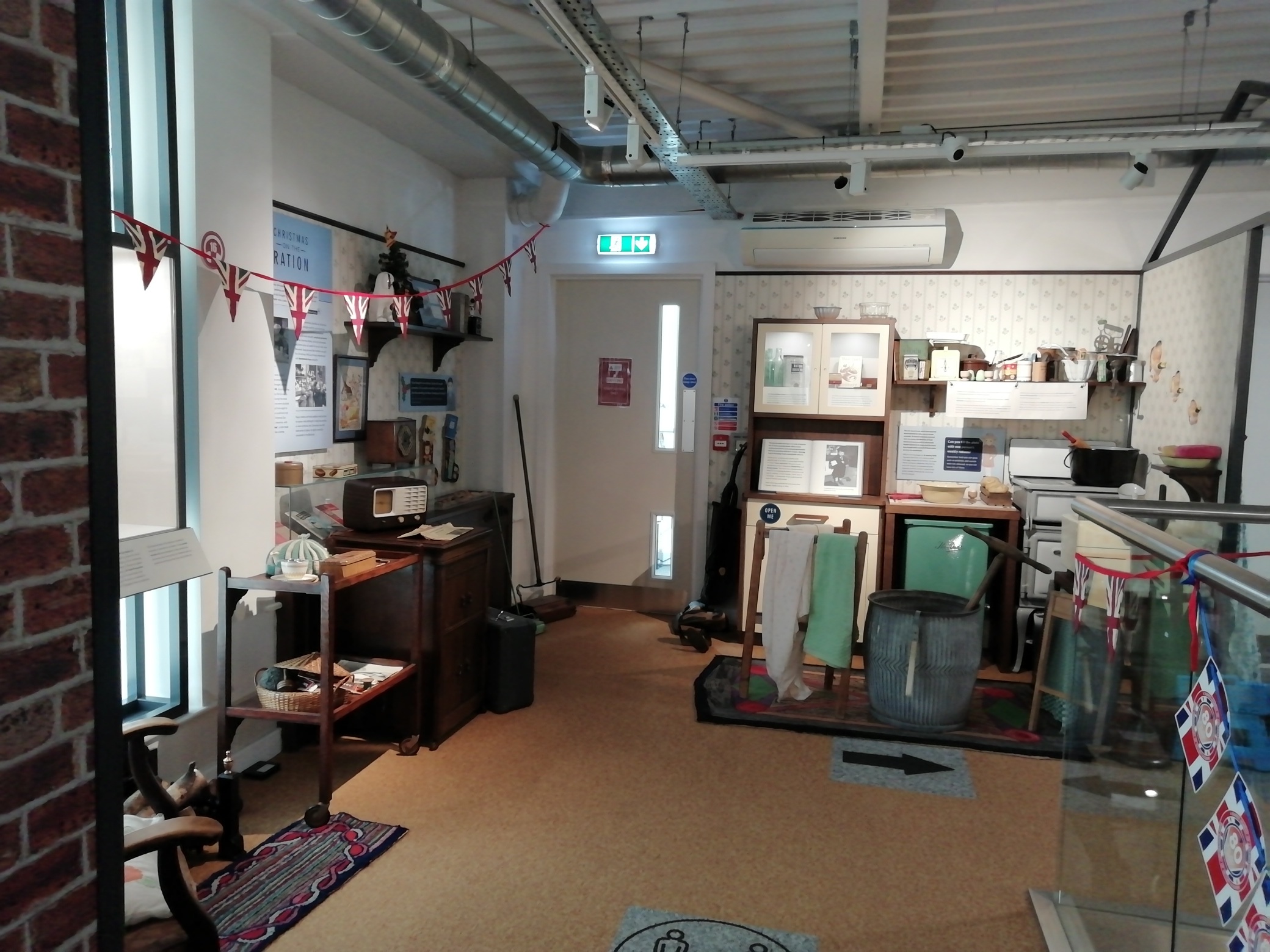 Display of items from the 1940s in The Devil's Porridge Museum's 1940s house display.